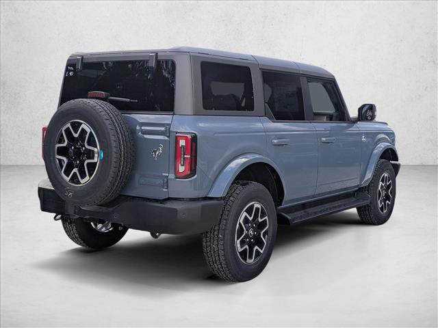 2025 Ford Bronco Outer Banks photo 2