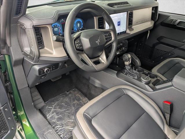 2025 Ford Bronco Outer Banks photo 3