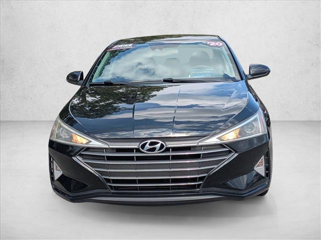 2020 Hyundai Elantra SEL photo 2