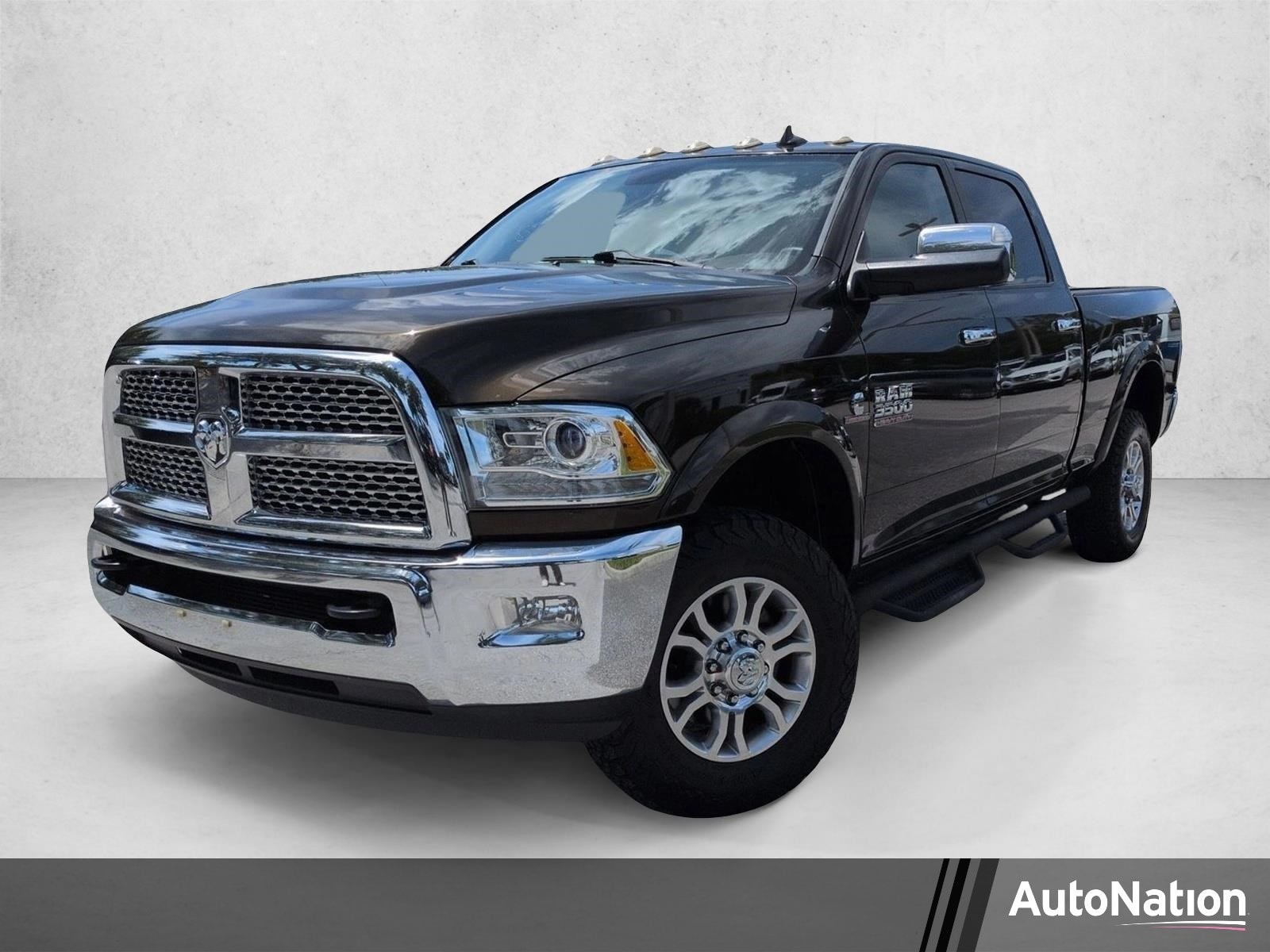 2014 RAM 3500 Laramie 4X4 Crew Cab SWB's photo