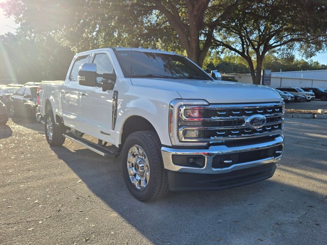 2024 Ford F-250 Lariat photo 3