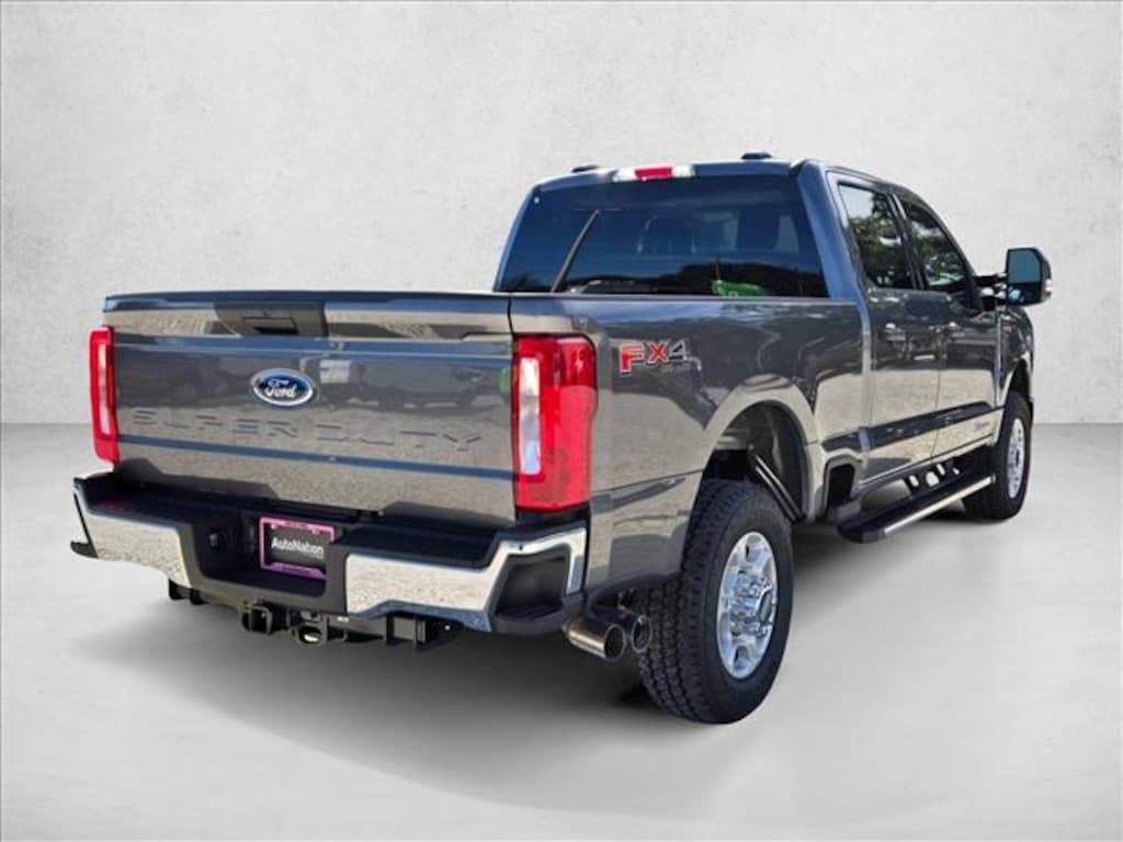 New 2026 Ford F-350 XLT Truck Crew Cab