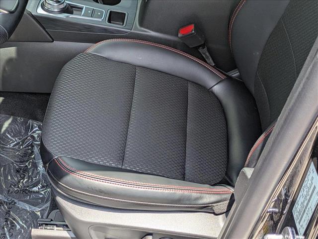 2025 Ford Escape ST-Line photo 4