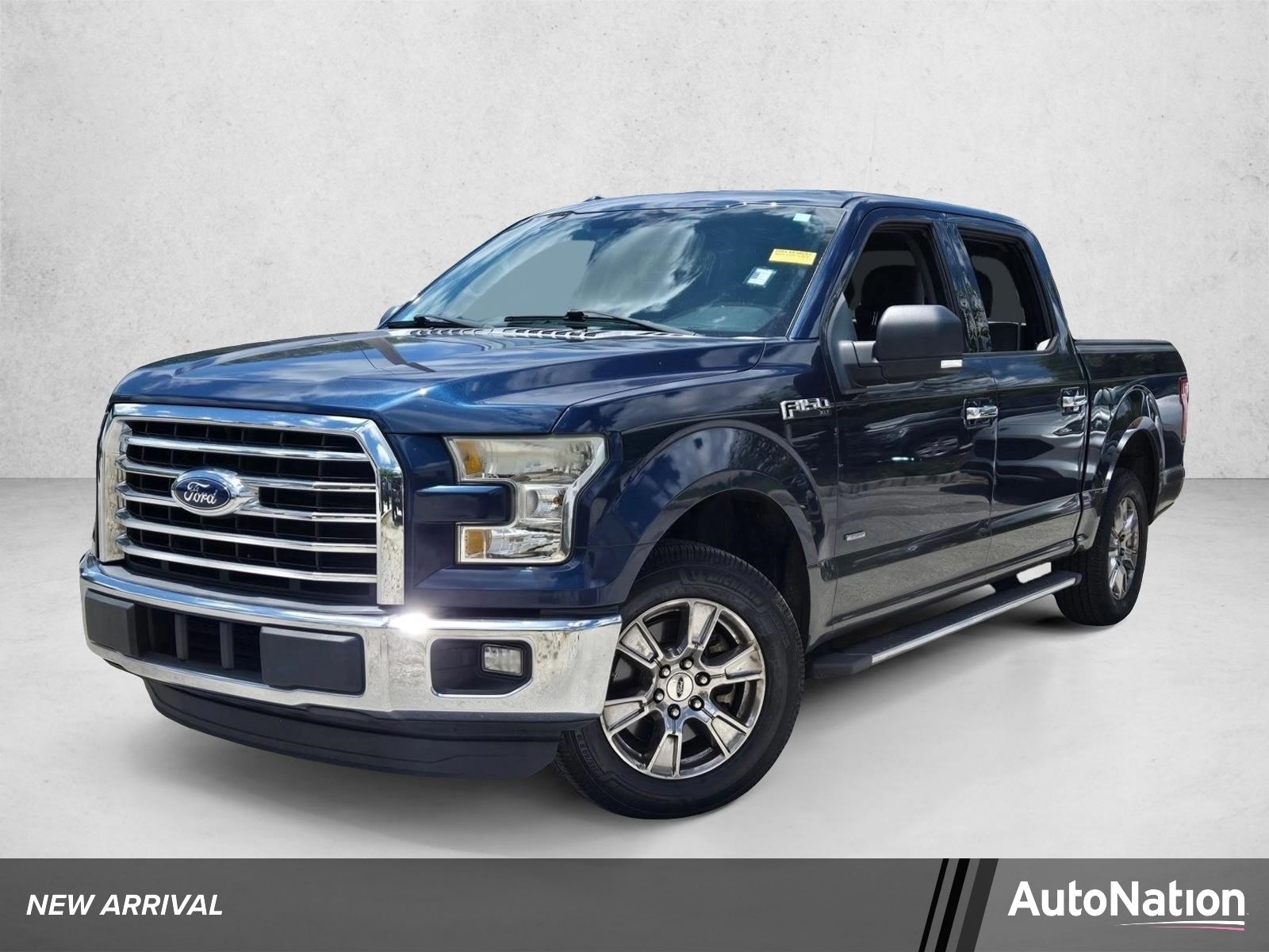 2015 Ford F-150 XLT SuperCrew 145-in's photo