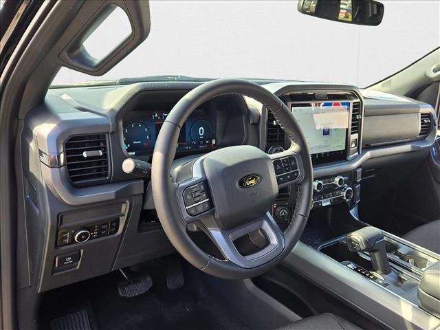 2025 Ford F-150 XLT photo 3