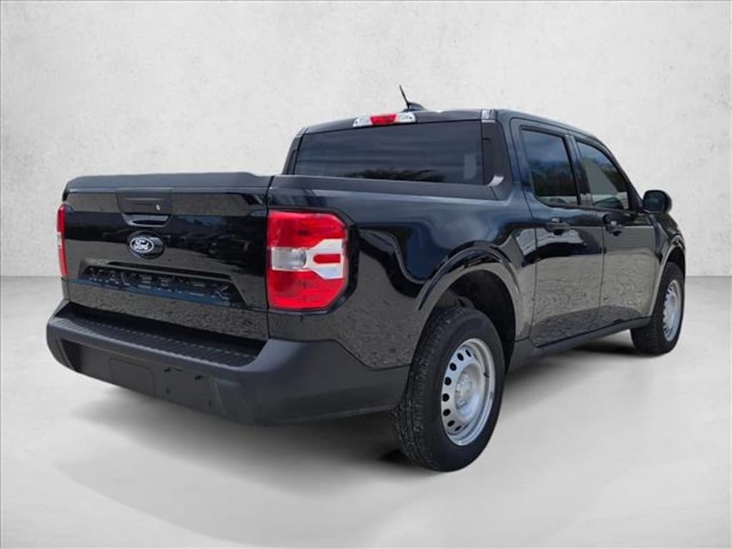 New 2026 Ford Maverick XL Truck SuperCrew