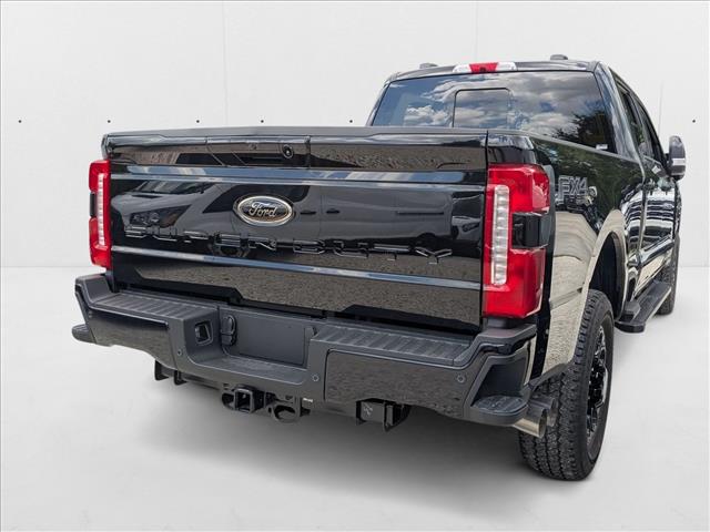 2025 Ford F-350 Lariat photo 2