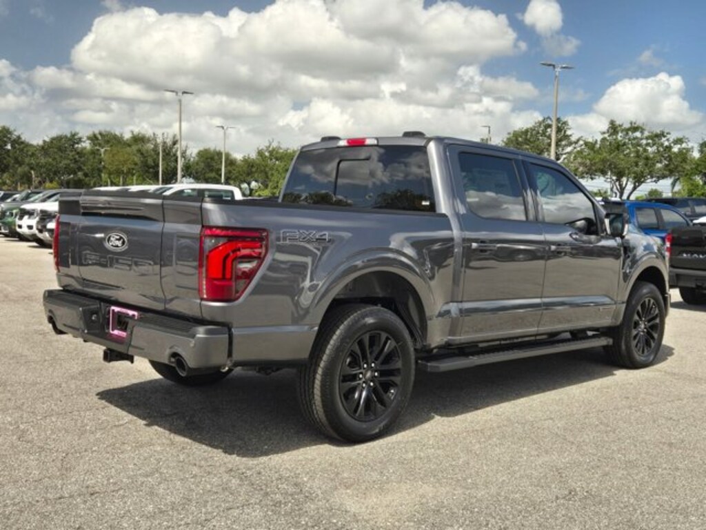New 2025 Ford F-150 LARIAT Truck SuperCrew Cab
