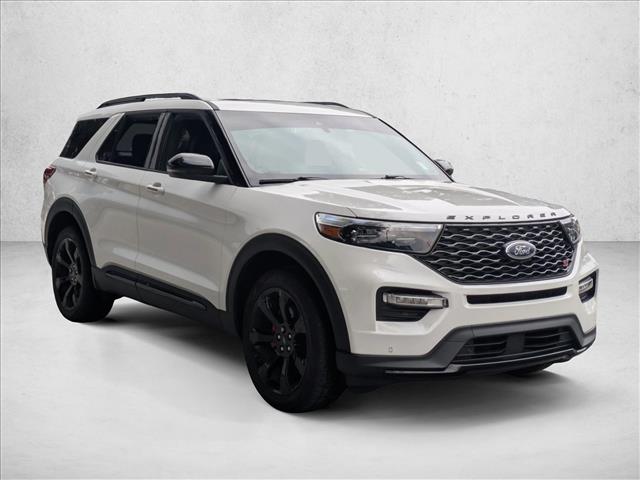 2023 Ford Explorer ST photo 2