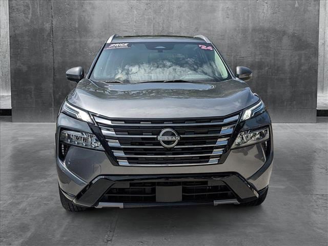 Used 2024 Nissan Rogue Platinum with VIN JN8BT3DD5RW450773 for sale in Jacksonville, FL