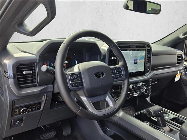 2025 Ford F-150 XLT photo 3