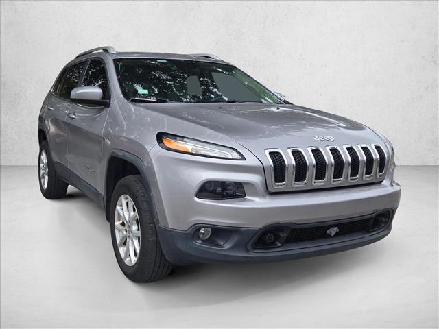 2017 Jeep Cherokee Latitude photo 3