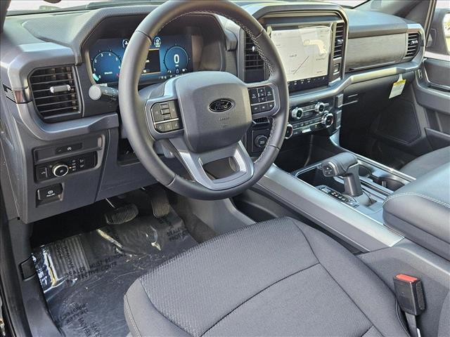 2025 Ford F-150 XLT photo 3