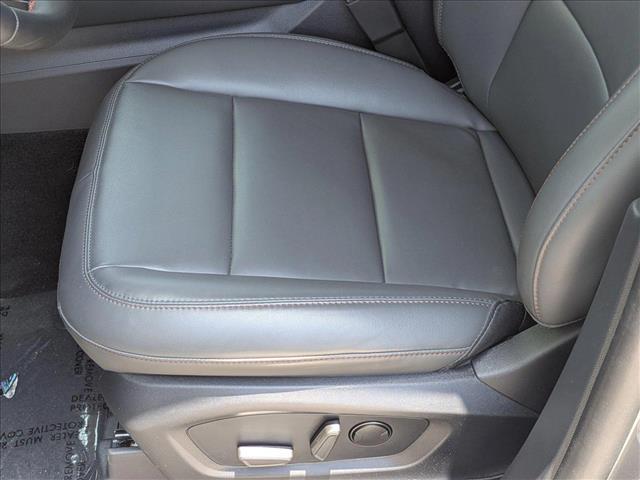 2025 Ford Explorer photo 3