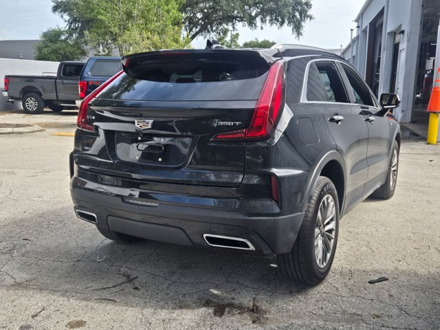 2024 Cadillac XT4 Premium Luxury photo 3