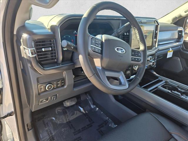 2026 Ford F-250 Lariat photo 3