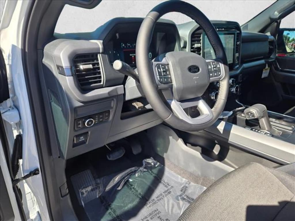 New 2025 Ford F-150 XLT Truck SuperCrew Cab