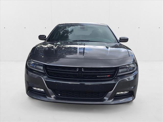 2015 Dodge Charger SXT photo 2