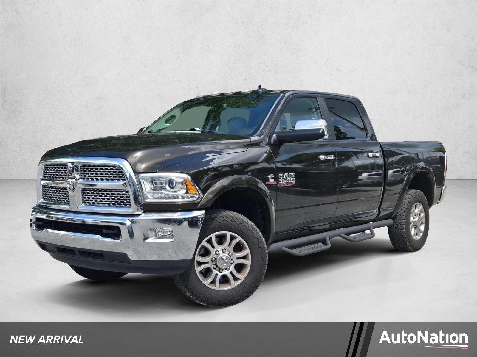 2014 RAM 3500 Laramie 4X4 Crew Cab SWB's photo