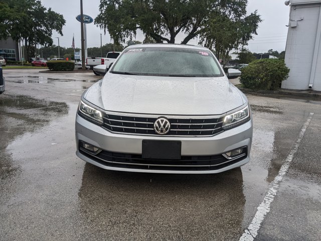 Used 2018 Volkswagen Passat SE with VIN 1VWBA7A38JC014085 for sale in Jacksonville, FL