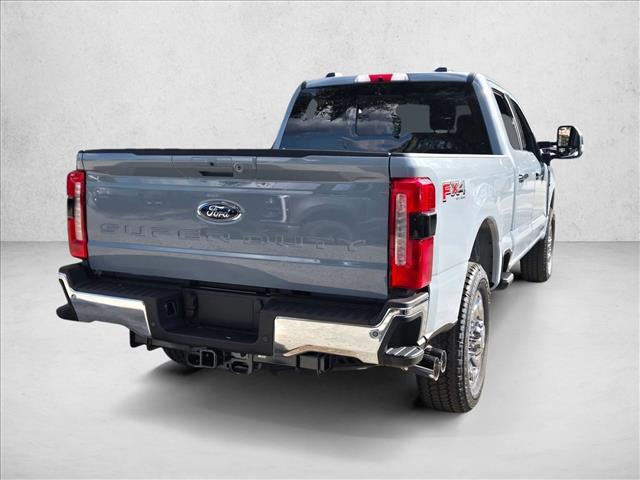 2026 Ford F-350 Lariat photo 2