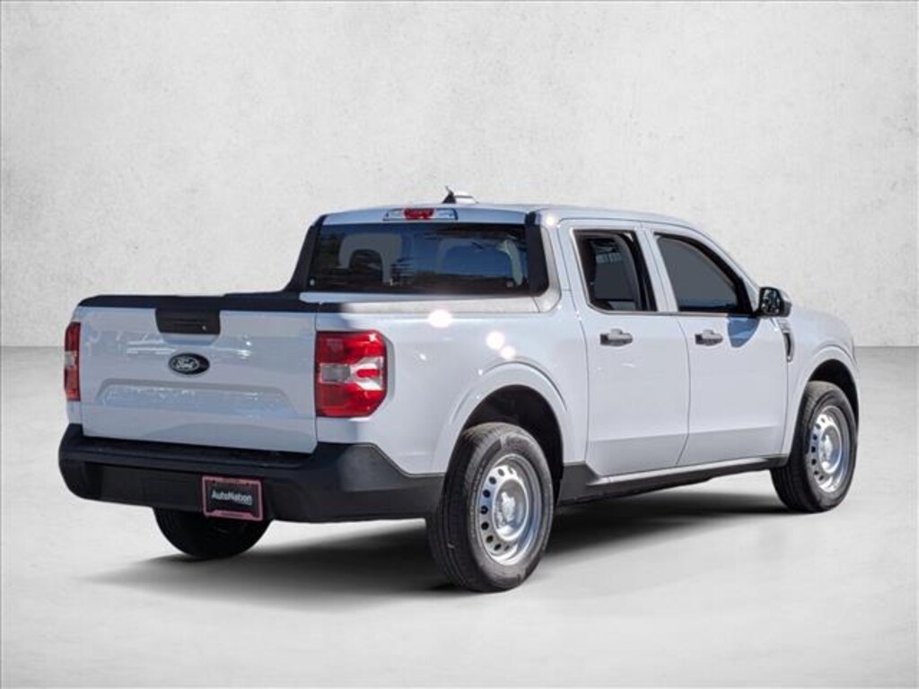 New 2025 Ford Maverick XL Truck SuperCrew