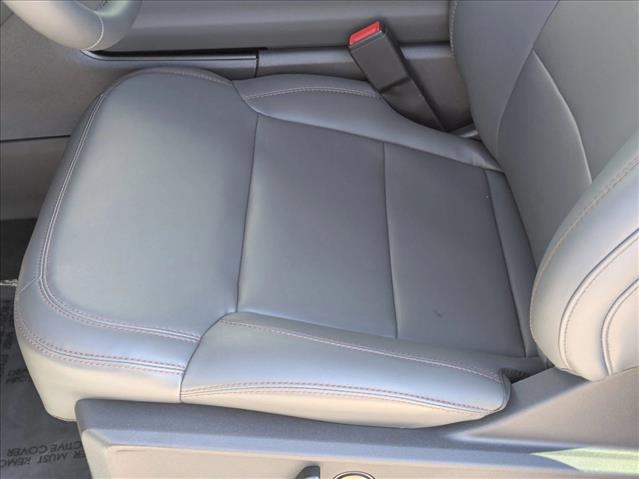 2025 Ford Expedition photo 4