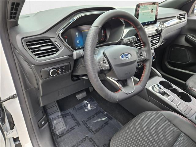 2025 Ford Escape ST-Line photo 3