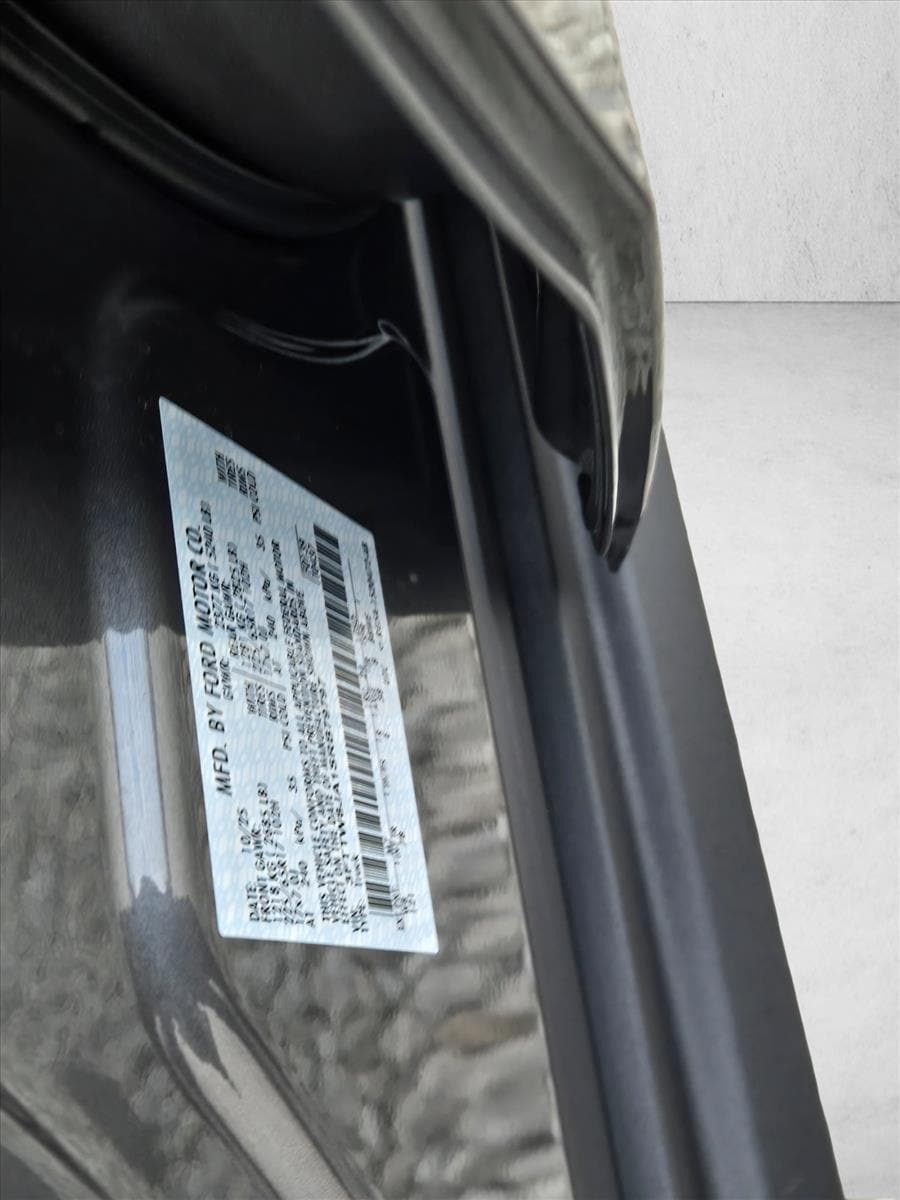 2025 Ford Maverick XLT - Photo 17