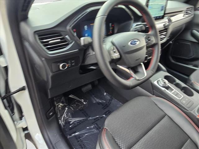 2026 Ford Escape ST-Line photo 3