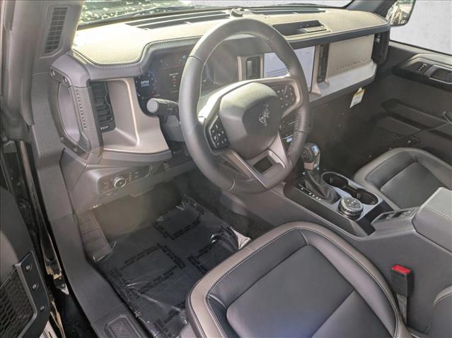 2025 Ford Bronco Outer Banks photo 3