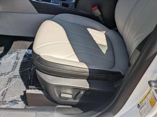 2025 Ford Escape Premium photo 4