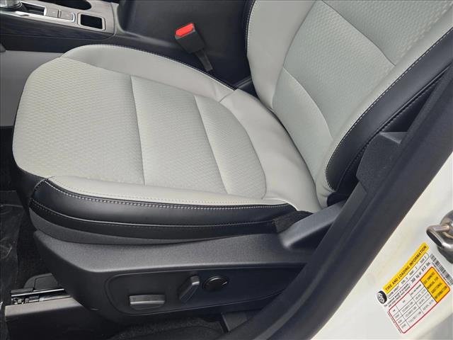 2025 Ford Escape photo 4