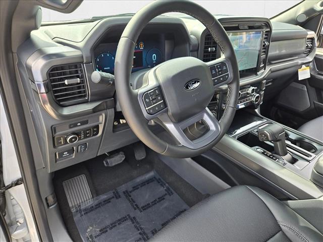 2025 Ford F-150 Lariat photo 3