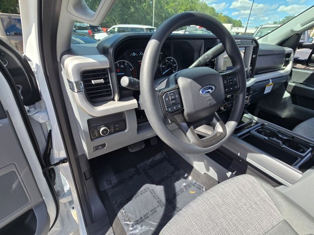 2026 Ford F-250 XLT photo 3