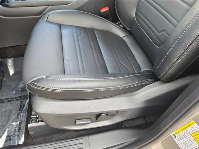 2025 Ford Ranger Lariat photo 4