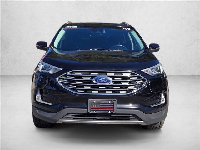 2019 Ford Edge SEL photo 2