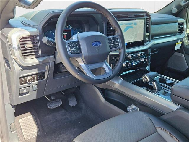 2025 Ford F-150 Lariat photo 3