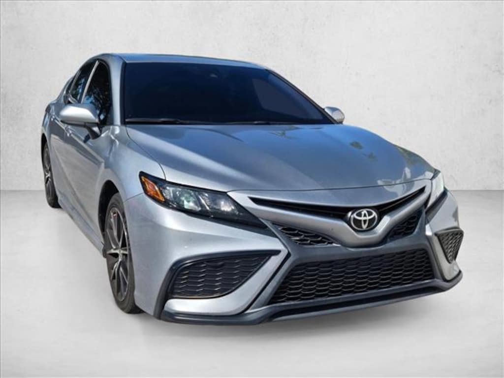 Used 2021 Toyota Camry SE Sedan
