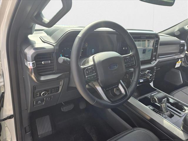 2025 Ford F-150 Platinum photo 3