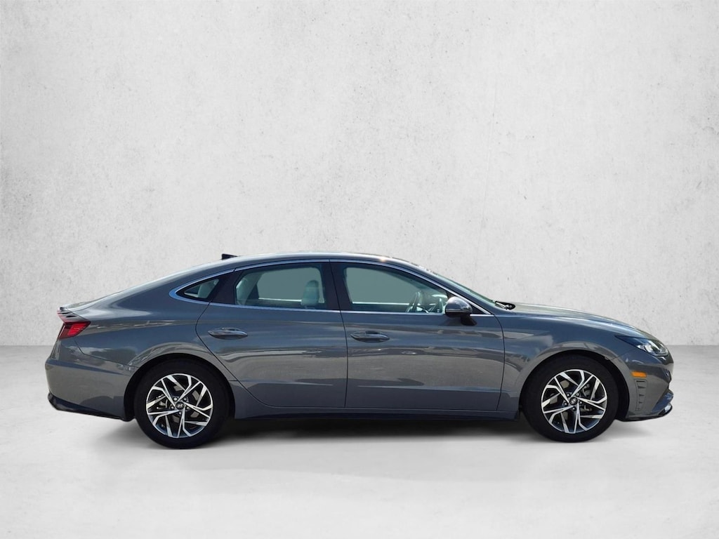 Used 2022 Hyundai Sonata SEL Sedan