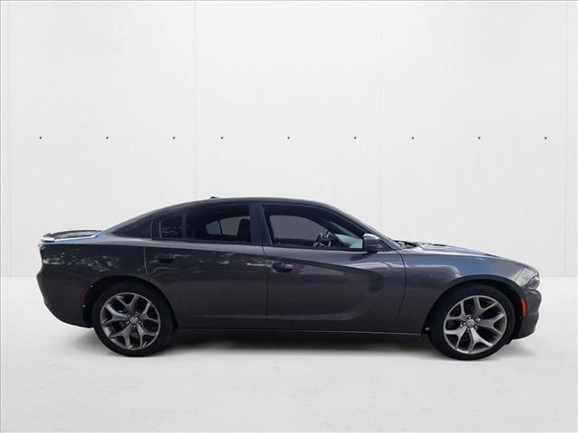 2015 Dodge Charger SXT photo 4