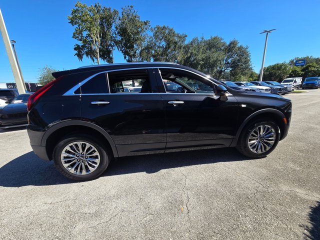 2024 Cadillac XT4 Premium Luxury photo 4