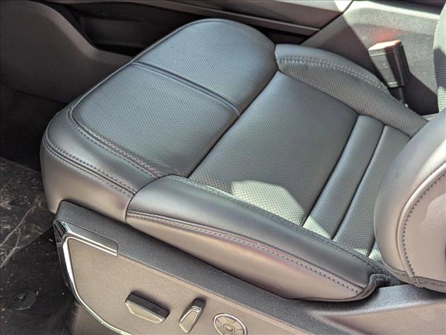 2025 Ford F-150 Platinum photo 4