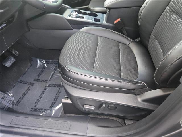 2025 Ford Escape photo 4