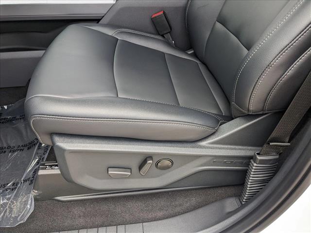 2025 Ford F-150 XLT photo 4