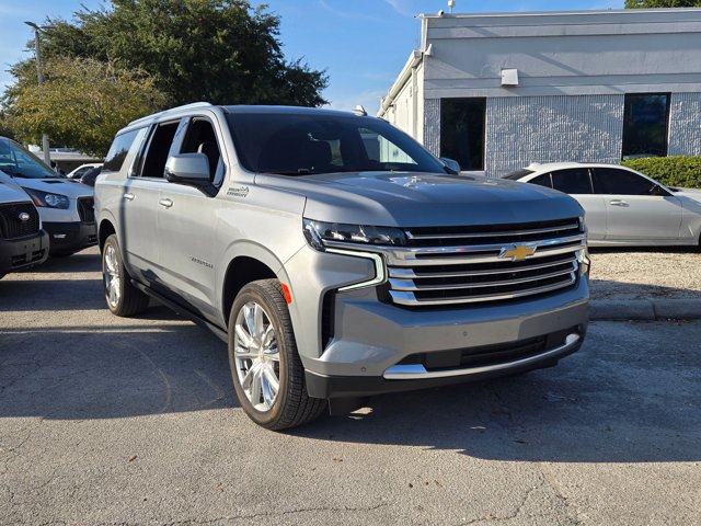 2024 Chevrolet Suburban High Country photo 2