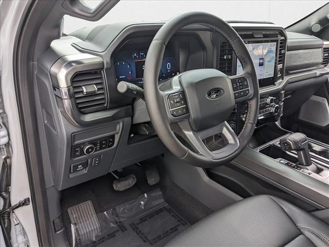 2025 Ford F-150 Lariat photo 3
