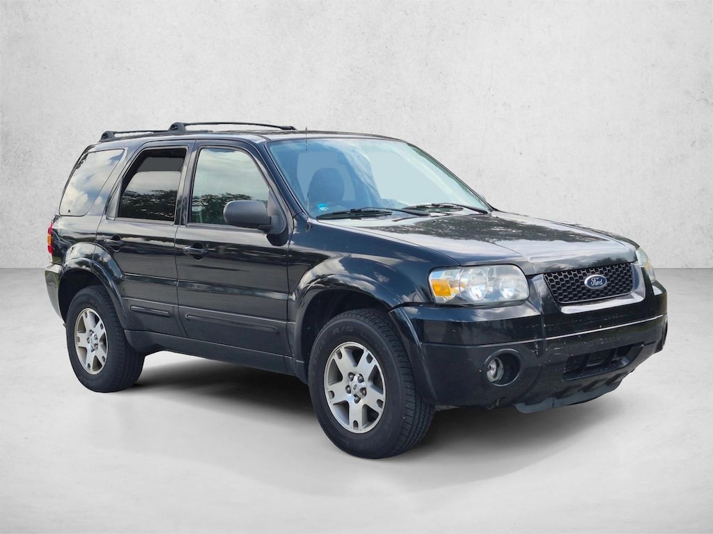 Used 2005 Ford Escape Limited SUV