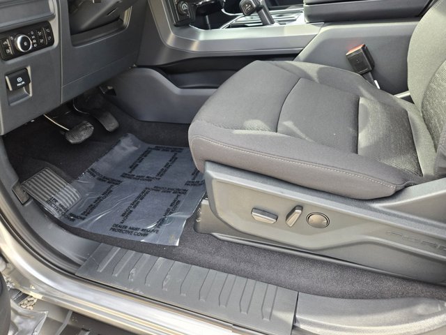 2025 Ford F-150 XLT photo 4